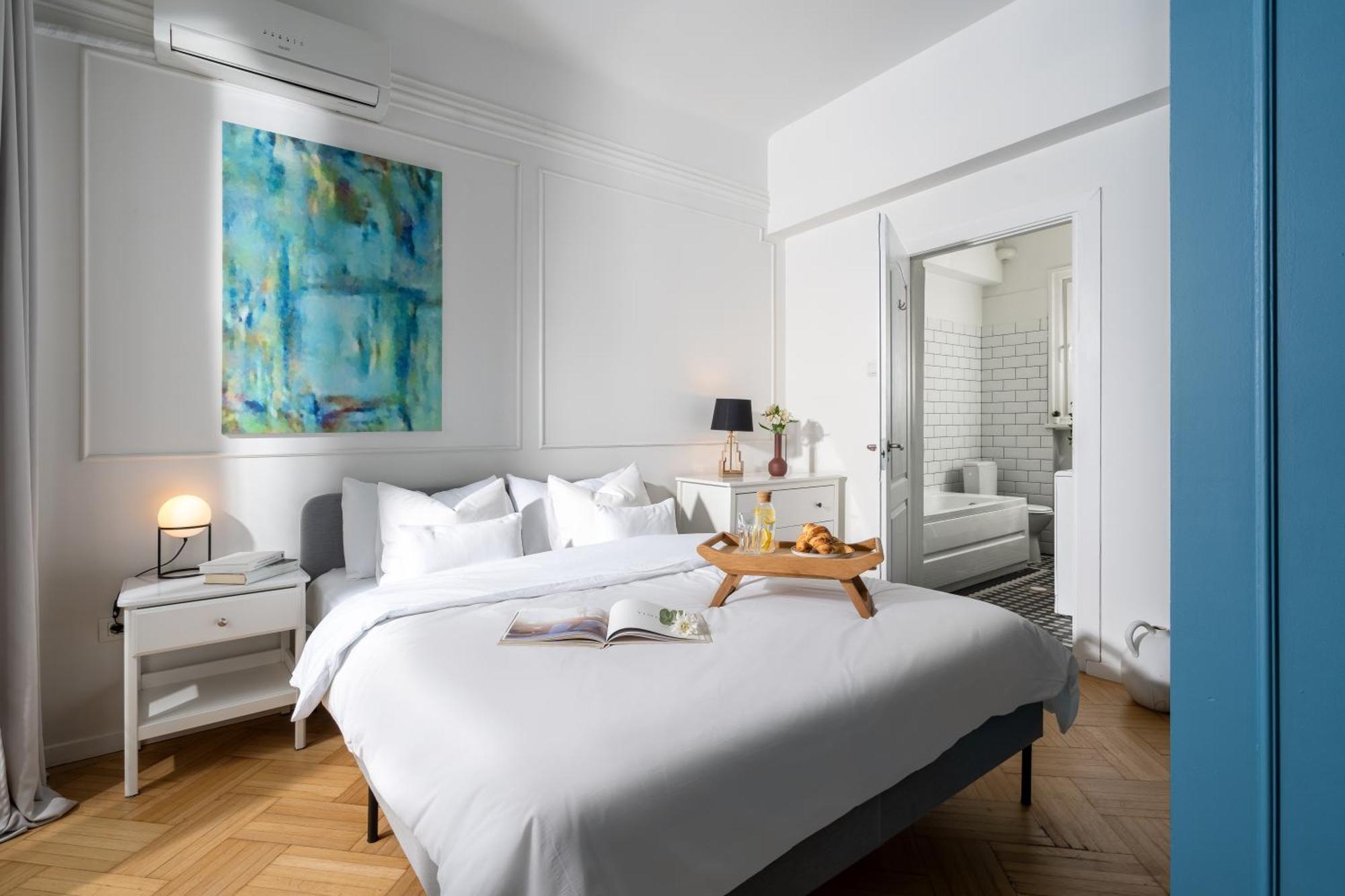 Ferienwohnung Little Paris By Urbanesq Bukarest Exterior foto