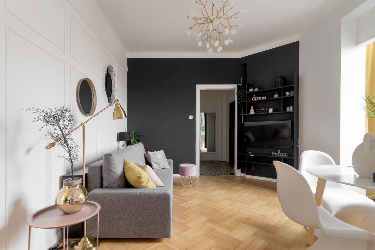Ferienwohnung Little Paris By Urbanesq Bukarest Exterior foto